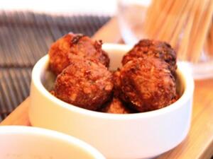 شوربة كرات اللحم بالتوابل الاندونيسية