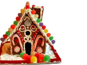 تصميم شهي لبيت مصنوع من بسكويت الزنجبيل 