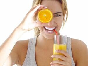 العصائر الطبيعية الطازجة تعتبر أفضل غذاء لبشرتك ولجسمك