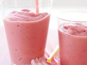 سموثي الفراولة والرمان  سموثي الفراولة والرمان