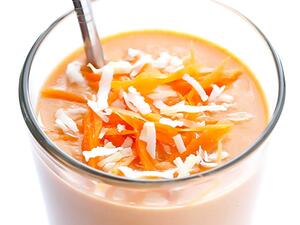 سموثي كعكة الجزر الشهية