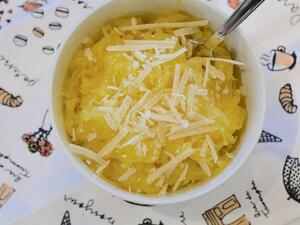 قرع السباغيتي مع صلصة البارميزان