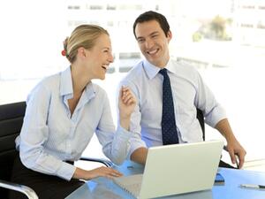  46 في المائة من النساء و 42 في المائة من الرجال يتركون المجال لخيالهم "لخيانة مبطنة"