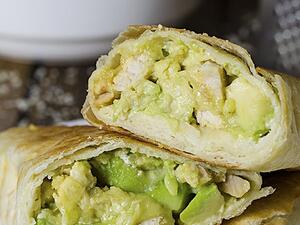 دجاج بالافوكادو