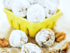 كرات التمر بالجوز