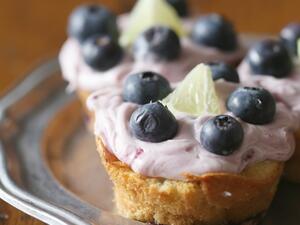 كب كيك التوت الأزرق