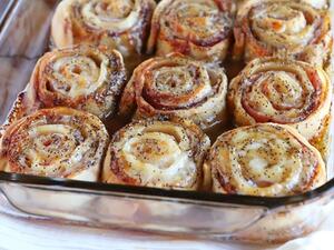 معجنات شهية: لفائف الجبن واللحم السريعة