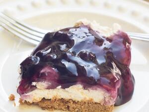 تشيزكيك بالتوت الأزرق