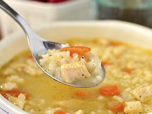 حساء الدجاج والارز