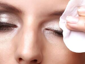 هل المناديل المزيلة للماكياج هي أفضل شيء لبشرتك؟