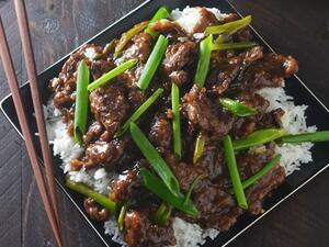 لحم البقر على الطريقة المنغولية