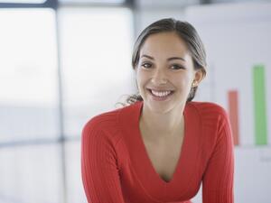 لماذا تعاقب المرأة العازبة على عدم زواجها؟