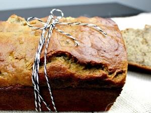 خبز خال من الجلوتين بالقرفة والتفاح والجوز