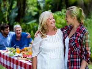 لا تنسى عائلتك وأصدقائك. قومي بوداع كل شخص منهم بطريقتك الخاصة