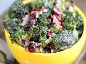 سلطة البروكلي  الصحية