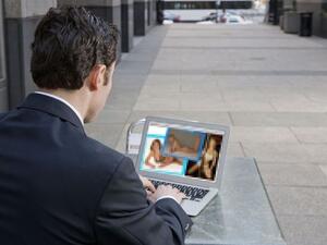 تصفح المواقع الاباحية قد يكون مفيداً وفقا لدراسة جديدة