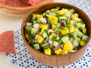 غموس الخيار مع المانجو