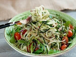 سلطة باستا الخيار الحلوة والحارة