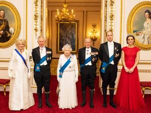 من حفل الاستقبال الذي أقيم مؤخرًا في قصر باكنغهام 