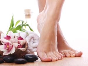 وصفات سهلة لعلاج تشقق القدمين