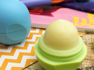  بلسم الشفاه بجوزالهند