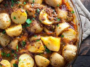 طبق البطاطا الإسبانية بالزعفران