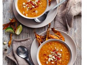 شوربة البطاطا الحلوة على الطريقة الآسيوية