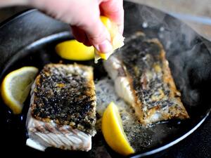 شرائح السمك في الفرن