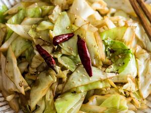 ملفوف صيني مقلي