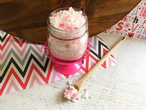 جميلة البوابة: مقشر عيد الحب لبشرة رائعة