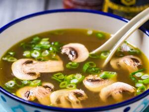 حساء البصل الياباني