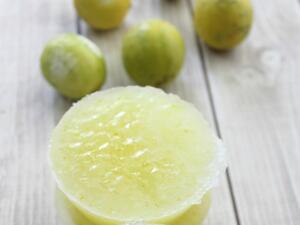 اصنعيه بنفسك: مقشر الليمون بزيت جوزالهند