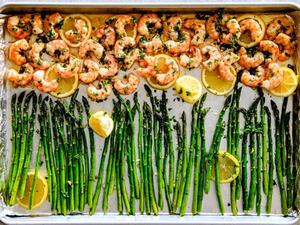 جمبري بالثوم والليمون والهليون