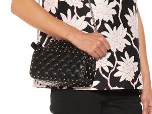 تعرفي على الحقيبة الجديدة من فالنتينو