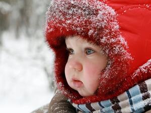 يحتاج الطفل إلى طبقة ملابس إضافية أكثر من البالغين