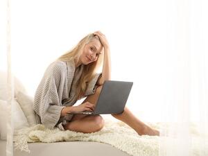 النساء بحاجة إلى النوم أكثر من الرجال