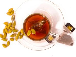 شاي أسود بالهال