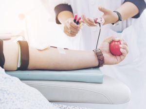 تبرعك بالدم يمكن أن ينقذ حياة 3 أشخاص