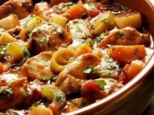 طاجن الدجاج بالخضار السريع