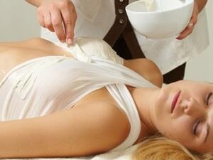 حسناء البوابة: 3 أقنعة لتعزيز وشد جلد الثديين