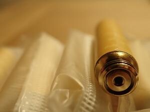 عزيزي الرجل: تعرف على أضرار السجائر الإلكترونية عزيزي الرجل: تعرف على أضرار السجائر الإلكترونية