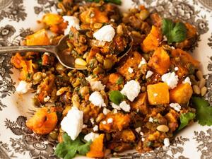 وصفة القرع وجبن الفيتا، والمكسرات