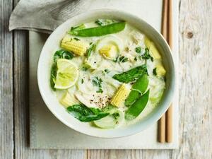 حساء الدجاج الأخضر التايلندي