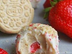 كرات الترافل بالفراولة 