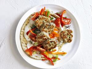 شاورما يونانية بلحم الديك الرومي