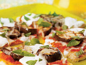 طبق بيتزا الباذنجان  طبق بيتزا الباذنجان