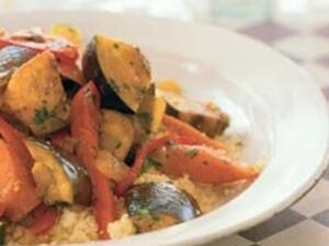 طاجن الخضار والكسكسي  طاجن الخضار والكسكسي