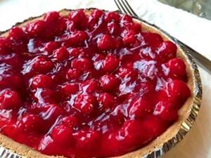 فطيرة الجبن بالكرز فطيرة الجبن بالكرز