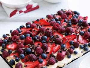 كعكة التوت البري الباردة كعكة التوت البري الباردة