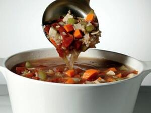 شوربة الدجاج والارز  شوربة الدجاج والارز